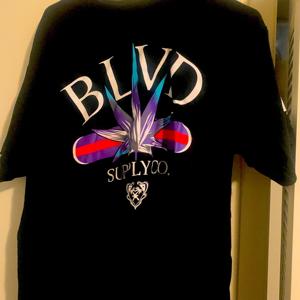 Tee